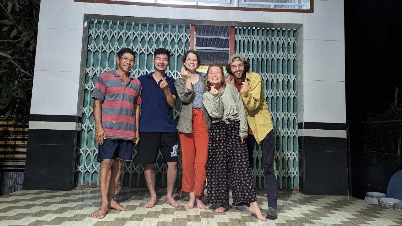 Bà Ngoại Homestay Cà Mau Exterior foto